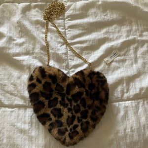 New! Leopard Fuzzy Bag 🤎